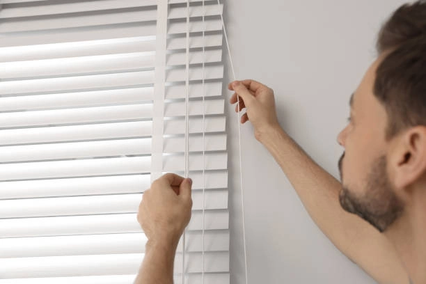 Solutions For Misaligned Vertical Blinds Tracks Martinez, GA